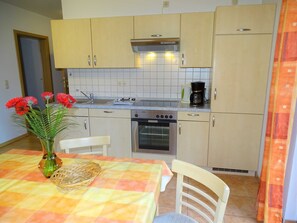 Fridge, oven, dishwasher, coffee/tea maker - Apartment 1 - Kos - House Ohm (Koserow)