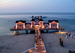 Luokittelematon kuva, 4 kautta 53, painike