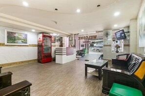 Lobby - OYO 885 Ngoc Thinh Hotel (Ho Chi Minh City)