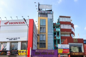Front of property - OYO 885 Ngoc Thinh Hotel (Ho Chi Minh City)