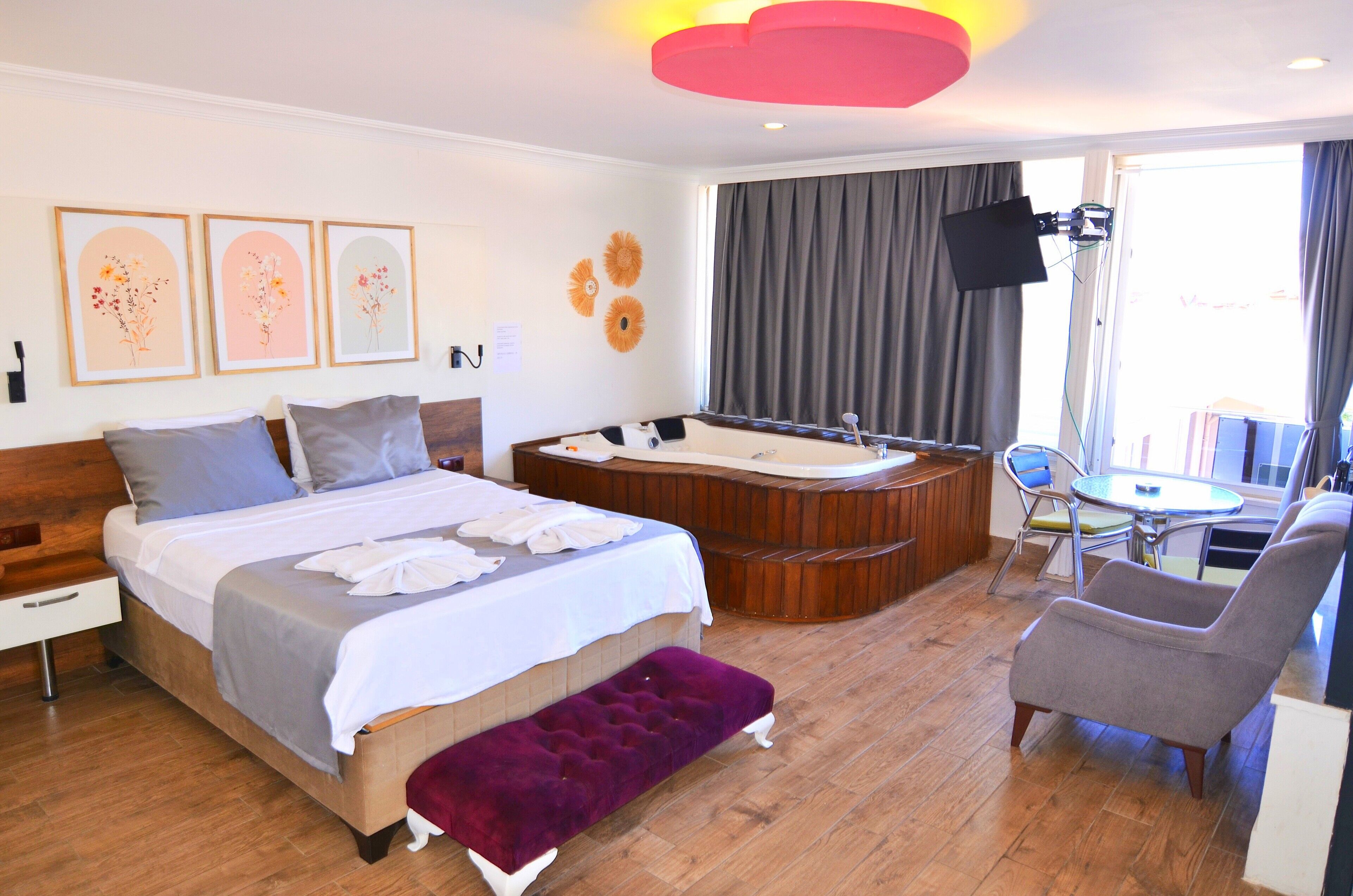 Romantic Studio Suite, 1 Bedroom, Jetted Tub, Sea View | Premium bedding, Select Comfort beds, desk, laptop workspace