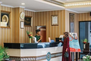 Lobby - The Amrani Syariah Hotel (Surakarta)