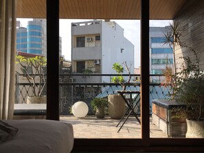 Deluxe Double Room | Desk - Laile Hostel (Tainan)