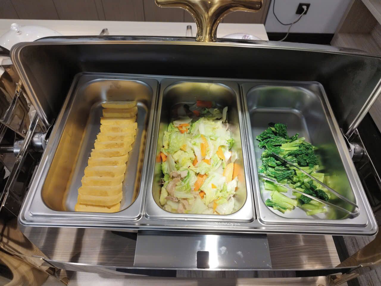 朝食ビュッフェ