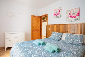 2 bedrooms, free WiFi, bed sheets