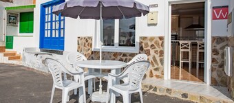 Charming Apartment Directly On Seaside Close to Caletón Blanco with Wi-Fi