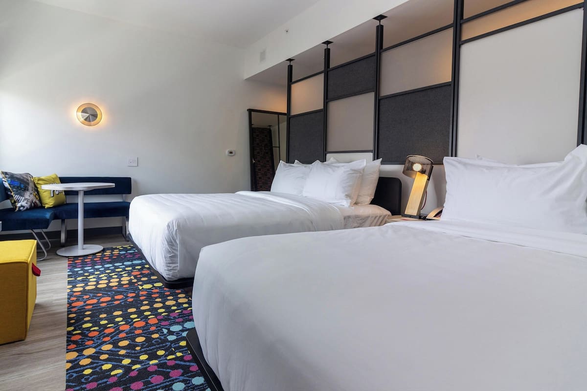 Premium bedding, in-room safe, desk, laptop workspace