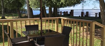 Oak Bluff Cottage  Experience the Beauty of Indian Lake