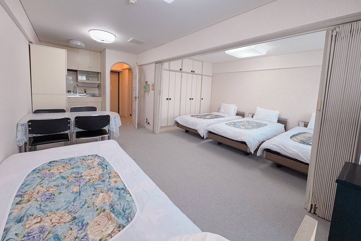 Basic Quadruple Room, Non Smoking | Desk, WiFi (free), bed sheets