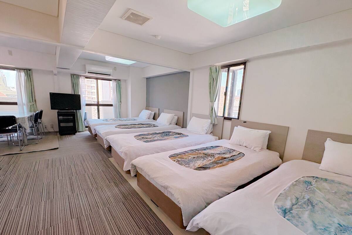 Basic Room, 5 Bedrooms, Non Smoking | Desk, WiFi (free), bed sheets