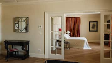 Suite | Minibar, Zimmersafe, Schreibtisch, Verdunkelungsvorhänge