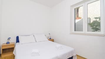 Apartment (Two-Bedroom Apartment with Terrace) | 2 bedrooms, cribs (surcharge), WiFi