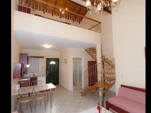 Room, 1 Bedroom, Smoking, Balcony | Interior