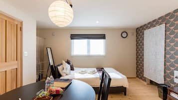 1 bedroom, desk, iron/ironing board, free WiFi
