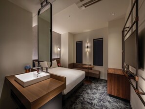 1 bedroom, desk, free WiFi, bed sheets