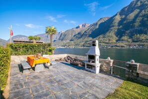 Family Apartment, Multiple Bedrooms, Lakeside (Casa Sibylle with Sauna and Pool) | BBQ/picnic Area