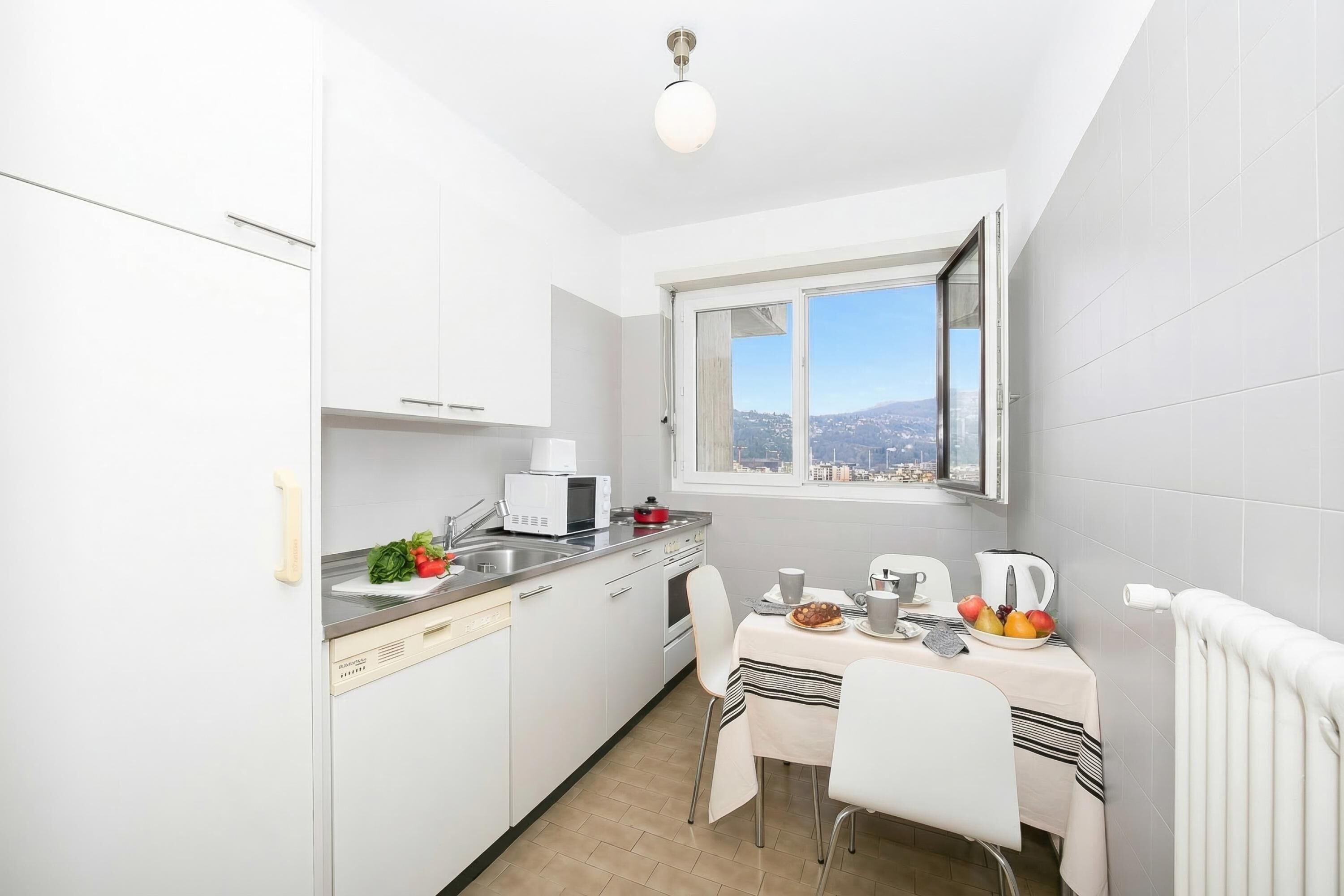 Appartamento familiare, 2 camere da letto, 2 bagni (Casa Taddei) | Cucina privata | Frigorifero con congelatore, microonde, forno, piano cottura