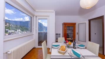 Family Apartment, 2 Bedrooms, 2 Bathrooms (Casa Taddei) | Dining room