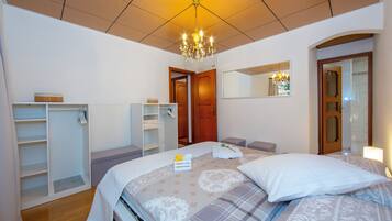 Familienapartment, Mehrere Schlafzimmer, 2 Bäder, Bergseite (Chiara's Home)