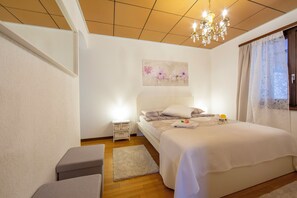 2 bedrooms, iron/ironing board, free WiFi, bed sheets - Chiara's Home (Lugano)