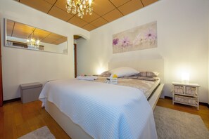 ファミリー アパートメント ベッドルーム (複数) 2 バスルーム マウンテンサイド (Chiara's Home) | 2 室のベッドルーム、アイロン / アイロン台、WiFi (無料)、ベッドシーツ