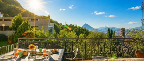 Family Apartment, 2 Bedrooms, 2 Bathrooms, Mountainside (Chiara's Home) | Outdoor dining