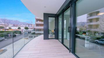 Family Apartment, Multiple Bedrooms (Magic Home) | Terrace/patio