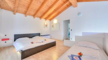 2 slaapkamers, individueel gedecoreerd, individueel gemeubileerd