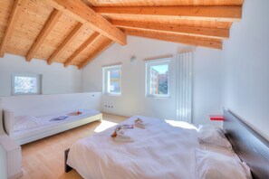 2 bedrooms, individually decorated, individually furnished - Franklin House (Lugano)