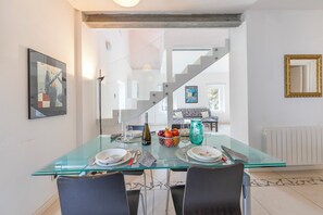 Apartamento família, 2 quartos, 2 banheiros (Franklin House) | Opções para refeição