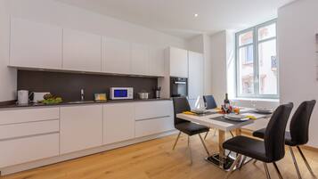 Familienapartment, Mehrere Schlafzimmer (Heart of Lugano) | Speisen