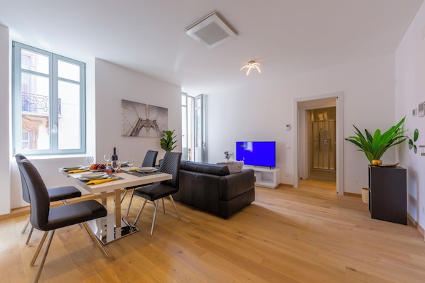 Family Apartment, 1 Bedroom (Heart of Lugano) | Living room