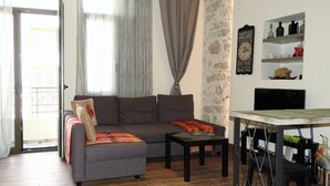 Living area - Porta Guora Apartment (Rethymno)
