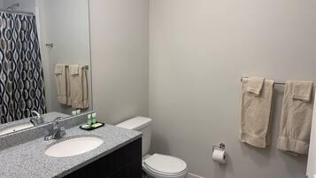 Apartment, 1 Bedroom | Bathroom