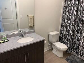 Bathroom - Aspire at Discovery Park - Purdue (West Lafayette)