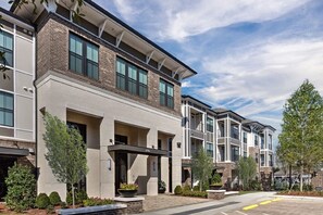 Property entrance - Juncture (Alpharetta)