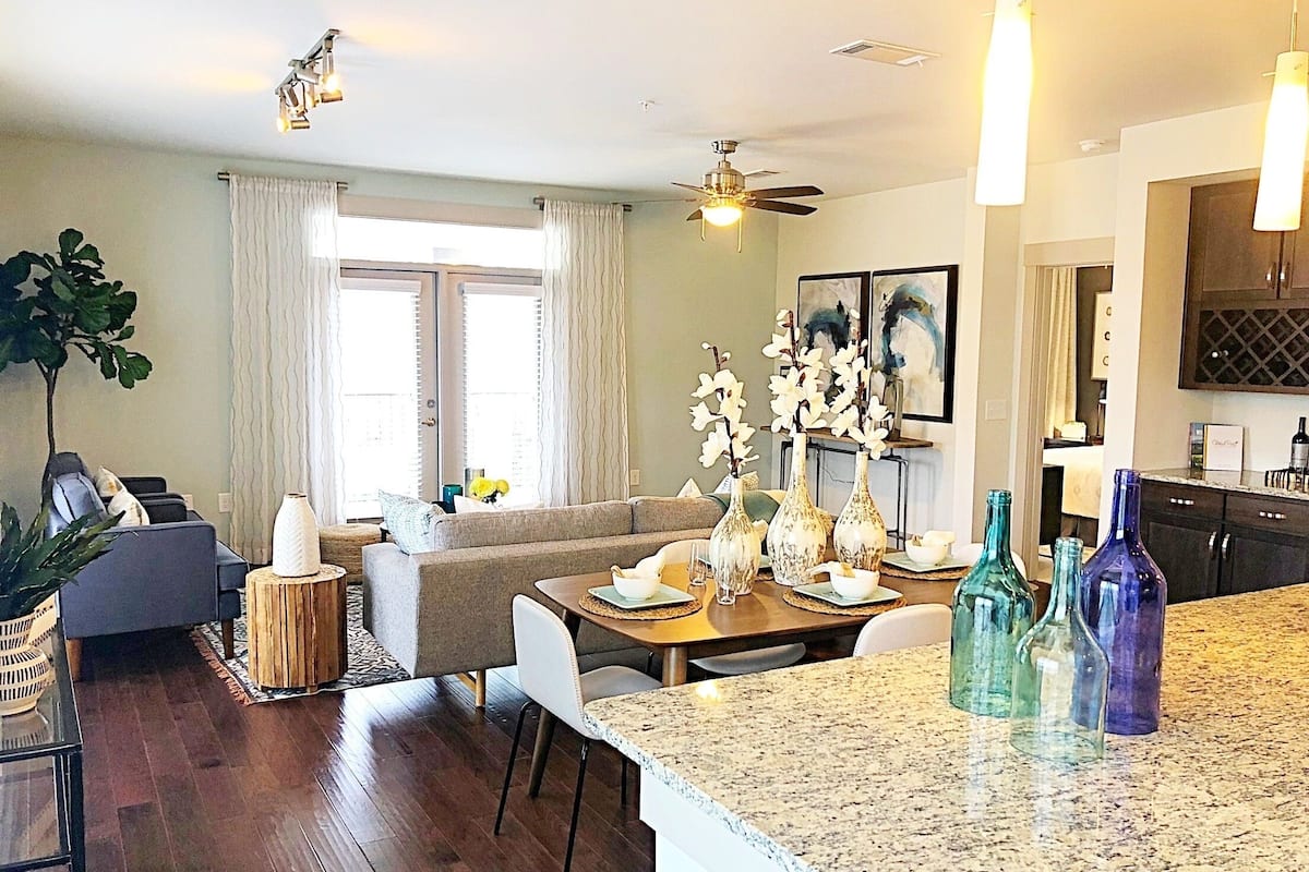 Apartment, 2 Bedrooms | Living area