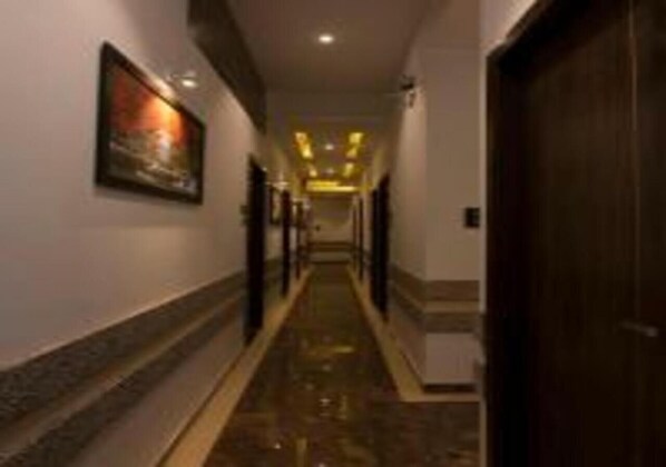 Interior - Hotel Meriton (Mumbai)