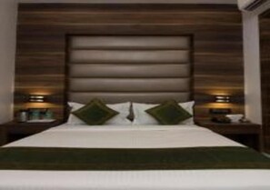 Iron/ironing board, free WiFi - Hotel Meriton (Mumbai)