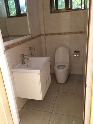 Room amenity - Georgetown Courts (Accra)