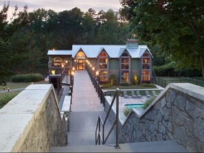 Property grounds - District at Vinings (Atlanta)
