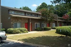 Front of property - District at Vinings (Atlanta)