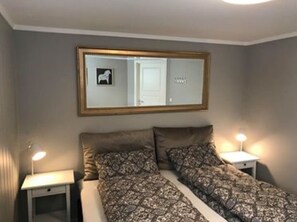 LÀgenhet - 1 sovrum | 1 sovrum, mörklÀggningsgardiner, strykjÀrn/strykbrÀda och resesÀng