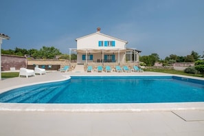 Pool - Villa Tanga near Rovinj for 8 persons with pool (Rovinj)