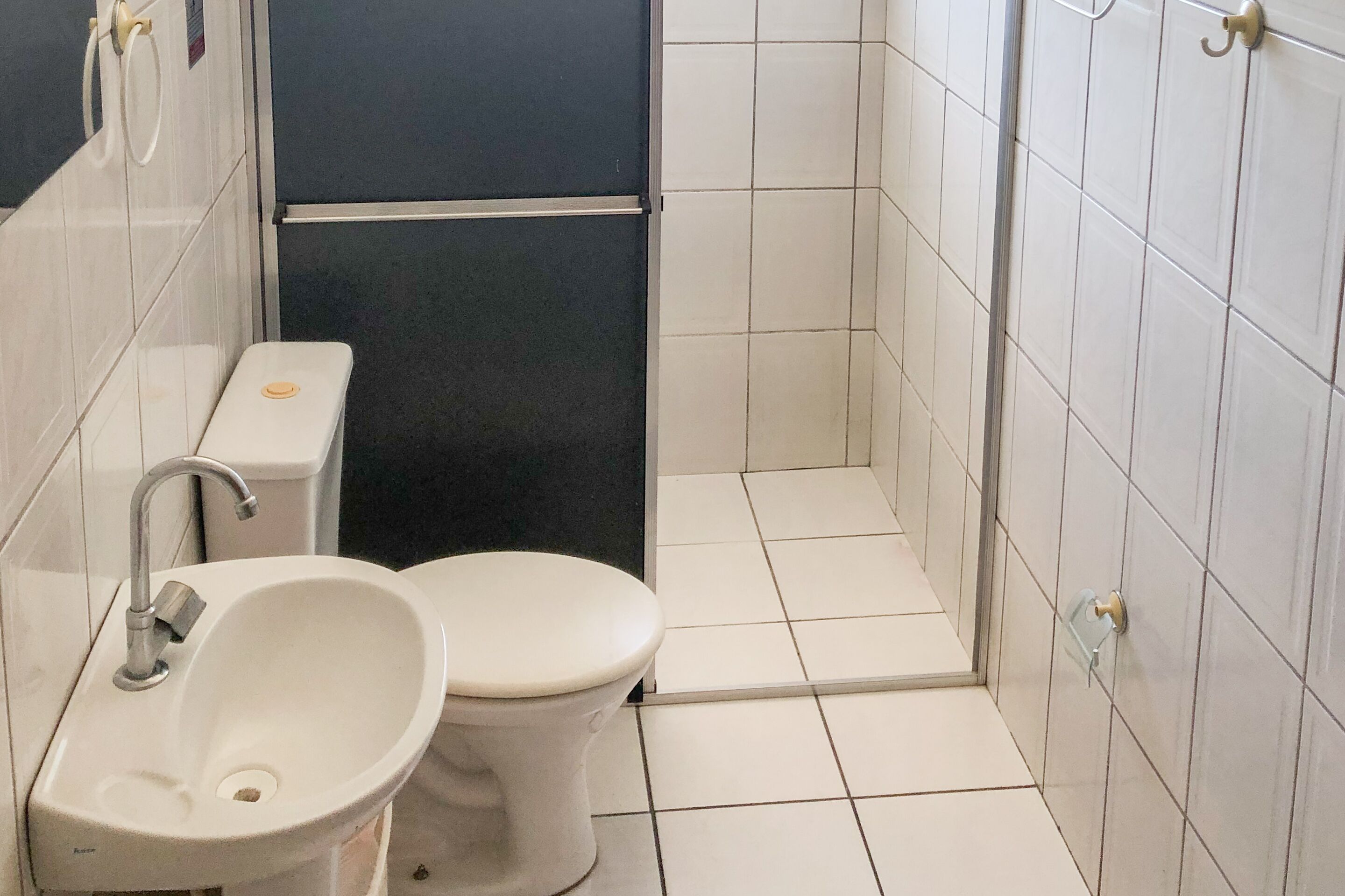 Quarto duplo | Banheiro | Chuveiro, toalhas de banho