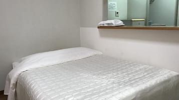 2 室のベッドルーム、デスク、アイロン / アイロン台、WiFi (無料)