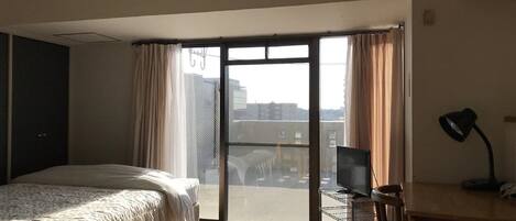 1 bedroom, desk, iron/ironing board, free WiFi