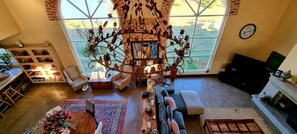 Interior - Tuscan Villa Heart of Franschhoek Valley Security/No Power Cuts/Pool/Winelands (Southern Paarl)