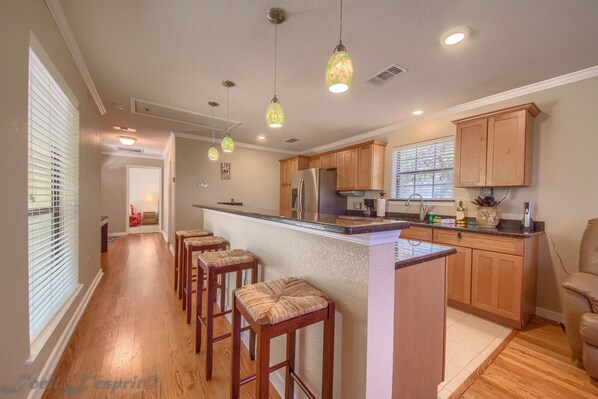 House, 1 Bedroom | Private kitchen