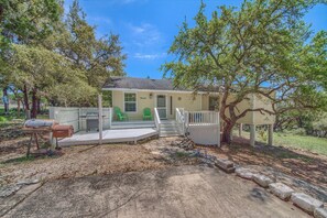 House, 1 Bedroom | Property grounds